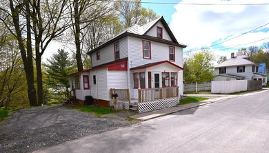 Great opportunity for a first-time homebuyer! This 2-bedroom - photo 3