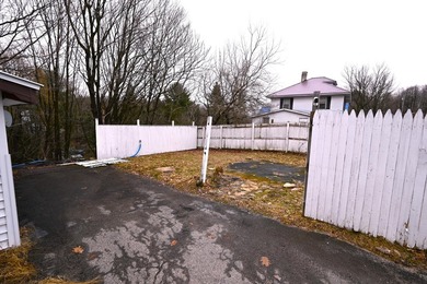 Great opportunity for a first-time homebuyer! This 2-bedroom - photo 5