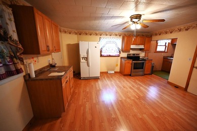 Great opportunity for a first-time homebuyer! This 2-bedroom - photo 9