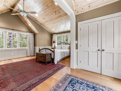Overlooking the scenic 4th hole, this stunning 4-bedroom, 4 - photo 29