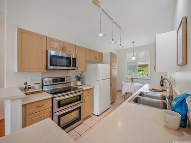 This beautifully situated 2-bed, 2-bath condo offers 1,056 sq ft - photo 1