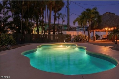 This home is the quintessential mid-century Florida ranch with a - photo 3