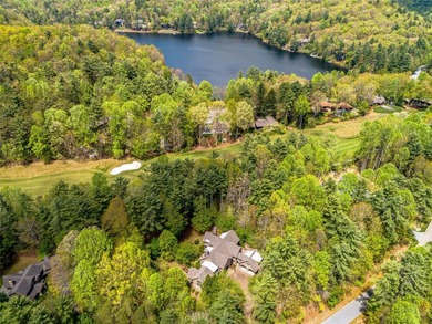 Overlooking the scenic 4th hole, this stunning 4-bedroom, 4 - photo 40