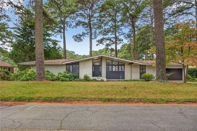 Lake Home For Sale in Portsmouth, Virginia