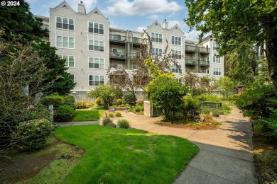 Lake Condo For Sale in Portland, Oregon