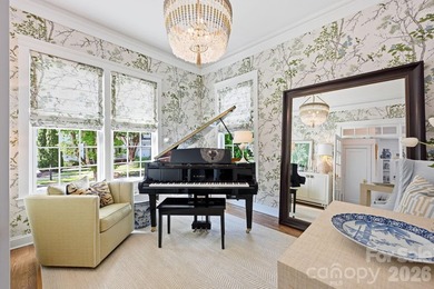 Welcome to this exceptional Charleston-style home in Davidson - photo 4
