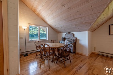Buck Bay South is a boathouse constructed in the early 2000s - photo 7