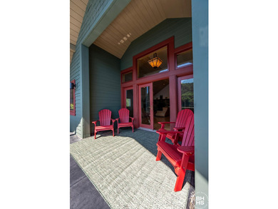 Buck Bay South is a boathouse constructed in the early 2000s - photo 8