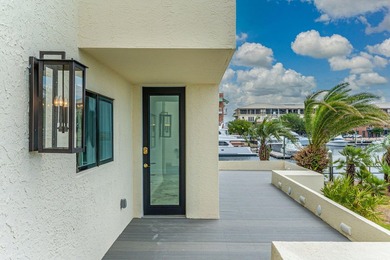 Experience luxury waterfront living with breathtaking panoramic - photo 8