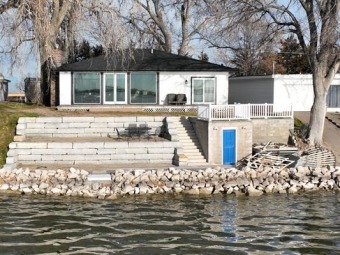 10 East Shore-Johnson Lake - Lake Home For Sale in Johnson Lake, Nebraska