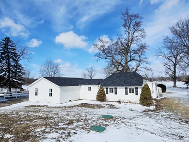 Pleasant Lake - Hillsdale County Home For Sale in Osseo Michigan