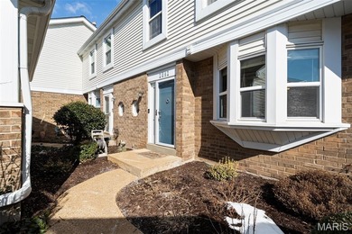 (private lake, pond, coastal) Townhome/Townhouse For Sale in Chesterfield Missouri