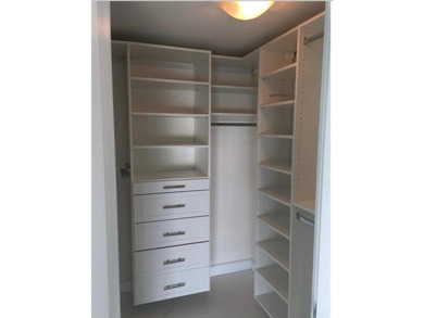 Great 3 bedrooms unit located in the elegant St Tropez building - photo 3
