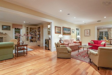 Very private but not isolated. Perfectly positioned on a knoll - photo 9