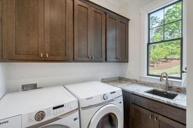 Welcome to THE LUXURY HOME WHERE SOPHISTICATION MEETS EFFORTLESS - photo 24