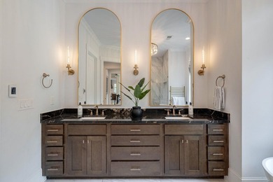 Welcome to THE LUXURY HOME WHERE SOPHISTICATION MEETS EFFORTLESS - photo 27
