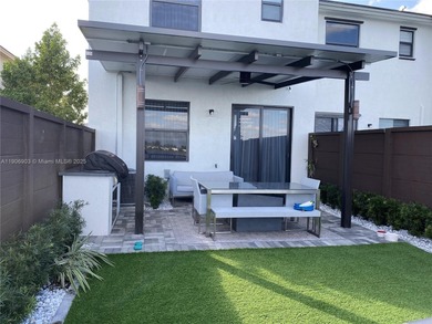 Lake Townhome/Townhouse For Sale in Miami Lakes, Florida