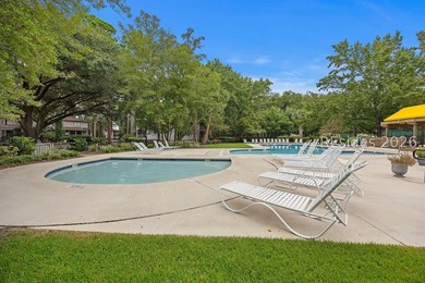 This spacious 3BR/2BA villa offers a layout that just makes - photo 32