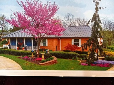 This pristine all brick ranch is a rare find in the premier - photo 1