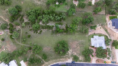 Priced to sell! 1/2 acre lot with great seclusion in the back - photo 5