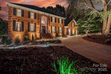 Lake Hickory Home For Sale in Hickory North Carolina