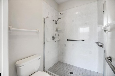 Bring an offer and Welcome to this beautiful 3-bedroom, 2-bath - photo 27