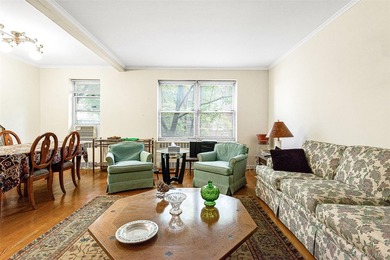 Expansive 1 bedroom with a great layout and potential of a JR4 - photo 8