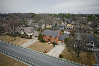 Wheeler Lake Home For Sale in Decatur Alabama