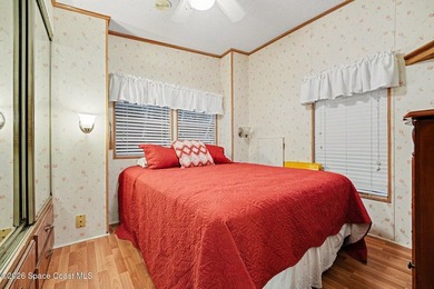 Stunning furnished manufactured home in guard-gated community - photo 11