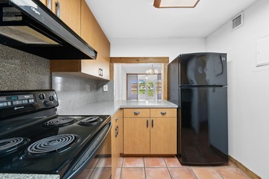 SELLER WILL PAY 1ST YEAR OF HOA FEES IN ADVANCE FOR BUYER. Take - photo 8