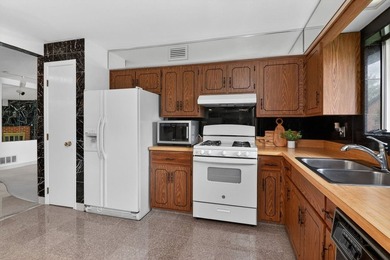 Largest model with the best VIEW of the pond! Open floor plan - photo 8