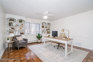 Welcome to this welcoming and sprawling mid-century modern - photo 9