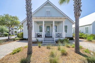 This beautifully designed single-level home features 3 bedrooms - photo 1