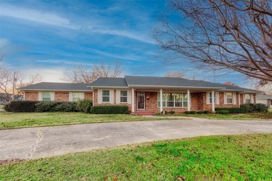 Lake Ray Roberts Home For Sale in Pilot Point Texas