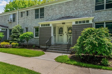 Beautifully renovated 1-bedroom lower-level unit in the - photo 1