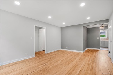 Beautifully renovated 1-bedroom lower-level unit in the - photo 2