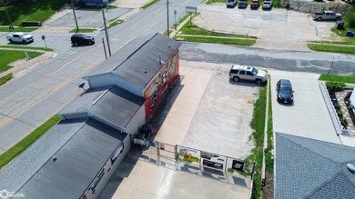 TURN-KEY BAR & GRILL BUSINESS OPPORTUNITY! An exceptional - photo 32