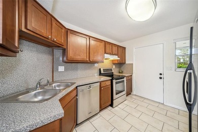 Briarwood Club in the heart of Coral Springs. Spacious 2-Beds - photo 6