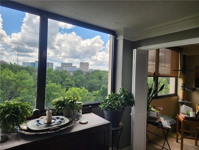 Offering a LOCK AND LEAVE LIFESTYLE...Welcome to Residence 12-F