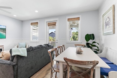 Ideally positioned overlooking the pool and just a short walk - photo 6