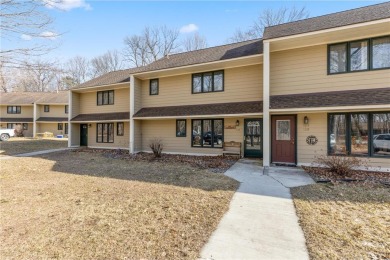 Lake Townhome/Townhouse For Sale in Deerwood, Minnesota