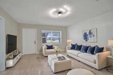 Beautiful 3/2 Single family home in Oakland park! Nicely - photo 3