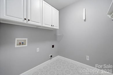 Stunning Brick Home in beautiful Hunter Oaks Subdivision with 3 - photo 25