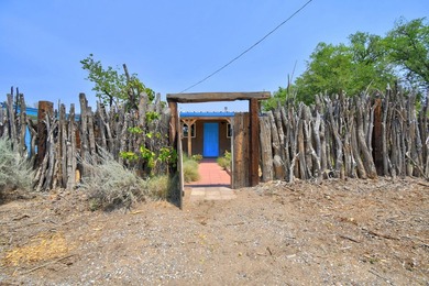 Charming North Valley retreat tucked away in a peaceful setting - photo 3