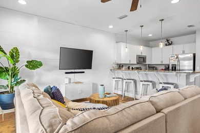 Welcome to the heart of Crystal Beach, where coastal charm meets - photo 6