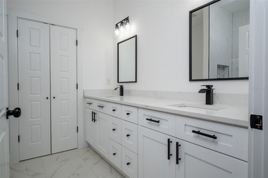 BRAND NEW 3 bedroom 2 bath home located in the Williston - photo 12