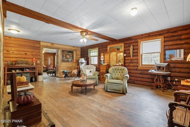 **MOTIVATED SELLERS** Welcome to this cozy 3-bedroom, 1-bathroom