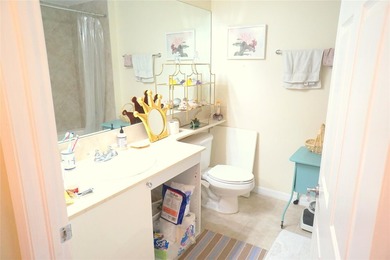 Luxury, light & bright fully updated 2-bedroom, 2-bathrooms - photo 12