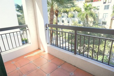 Luxury, light & bright fully updated 2-bedroom, 2-bathrooms - photo 14