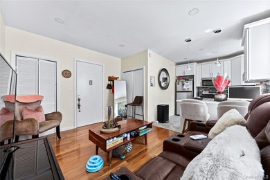 Brick fully detached 4-family with close to 4000 square feet - photo 15